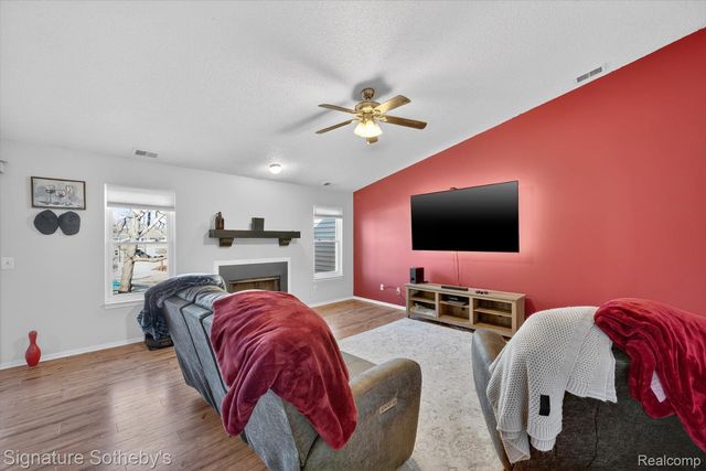 5094 Harbor Oak Drive 36, Waterford Charter Township, MI 48329