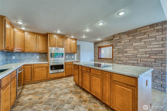 19656 Patriot Lane NW, Poulsbo, WA 98370