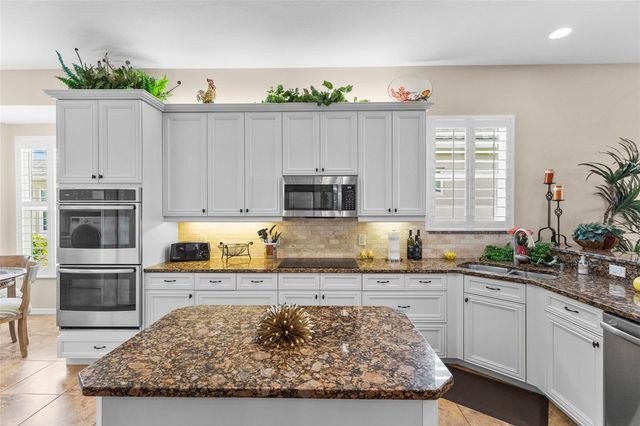 11034 BARNSLEY DRIVE, Venice, FL 34293