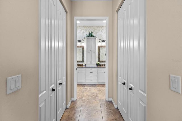 11034 BARNSLEY DRIVE, Venice, FL 34293