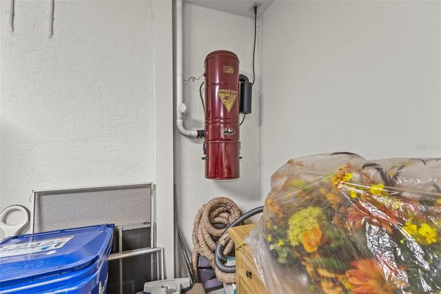 11034 BARNSLEY DRIVE, Venice, FL 34293