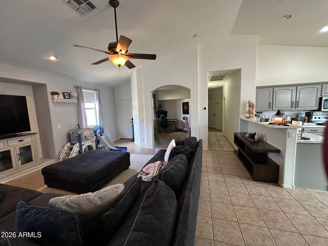 24725 W DOVE Trail, Buckeye, AZ 85326