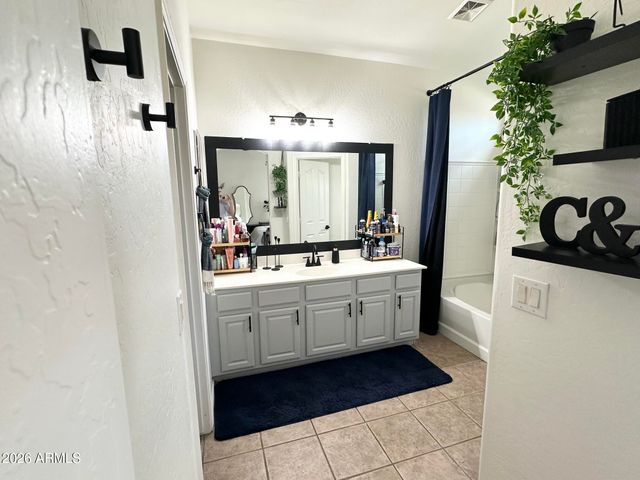 24725 W DOVE Trail, Buckeye, AZ 85326