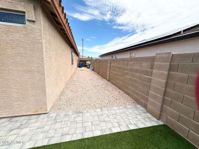 24725 W DOVE Trail, Buckeye, AZ 85326