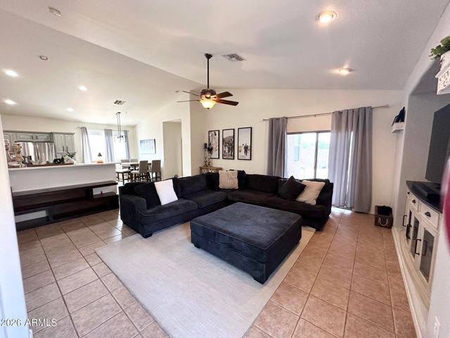 24725 W DOVE Trail, Buckeye, AZ 85326