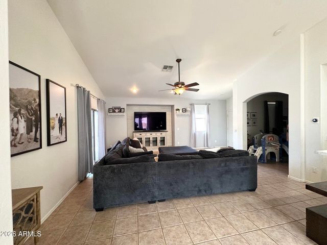24725 W DOVE Trail, Buckeye, AZ 85326