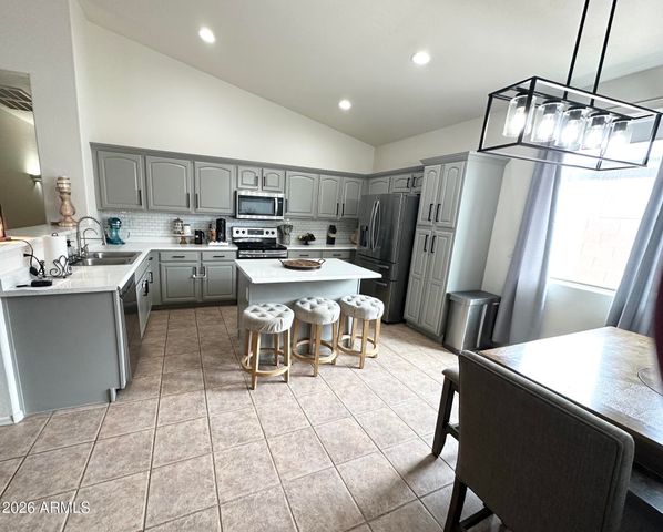 24725 W DOVE Trail, Buckeye, AZ 85326