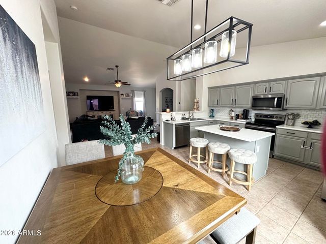 24725 W DOVE Trail, Buckeye, AZ 85326