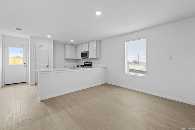 13051 Lake Fryer, San Antonio, TX 78152