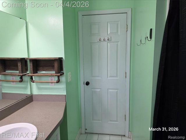 25595 Wiseman Street, Roseville, MI 48066