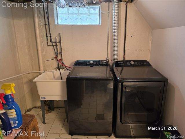 25595 Wiseman Street, Roseville, MI 48066