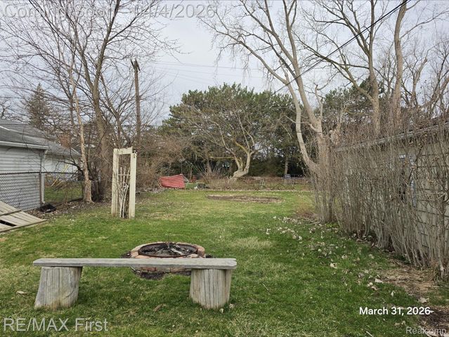 25595 Wiseman Street, Roseville, MI 48066