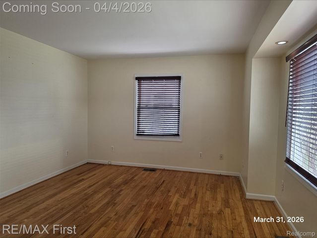 25595 Wiseman Street, Roseville, MI 48066