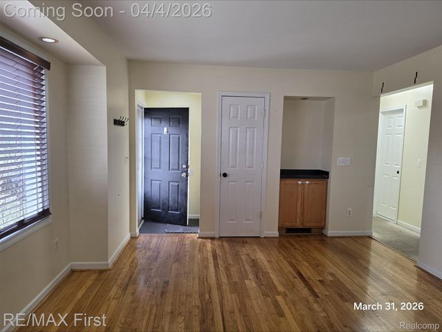 25595 Wiseman Street, Roseville, MI 48066