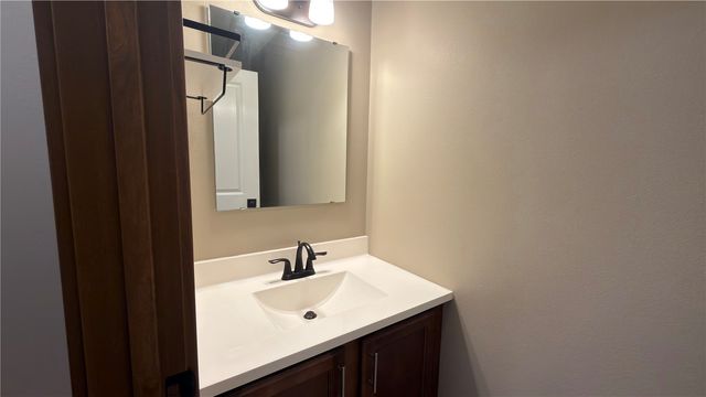 2208 Tranquil Court NW, Cedar Rapids, IA 52405