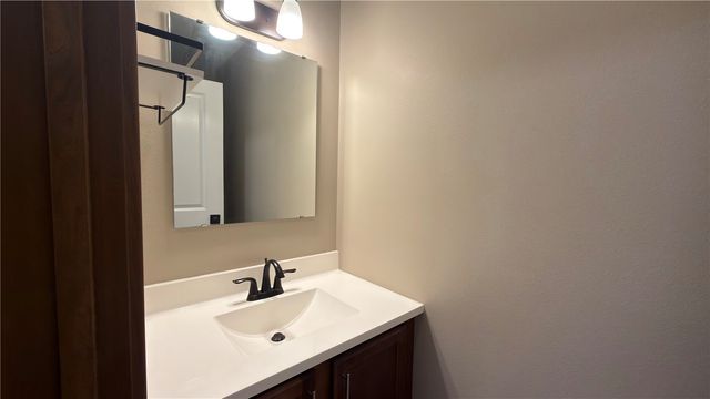 2208 Tranquil Court NW, Cedar Rapids, IA 52405