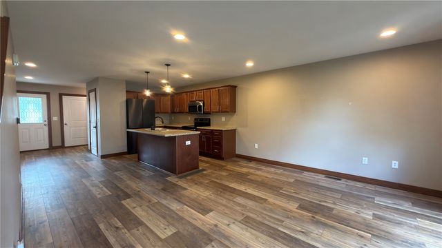 2208 Tranquil Court NW, Cedar Rapids, IA 52405