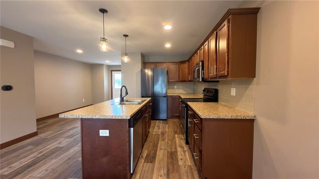 2208 Tranquil Court NW, Cedar Rapids, IA 52405