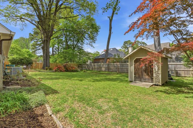 7160 BLUE GRASS LN, Germantown, TN 38138