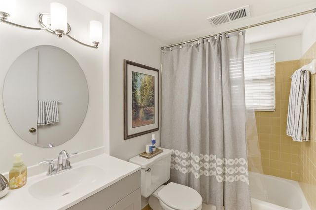 7160 BLUE GRASS LN, Germantown, TN 38138