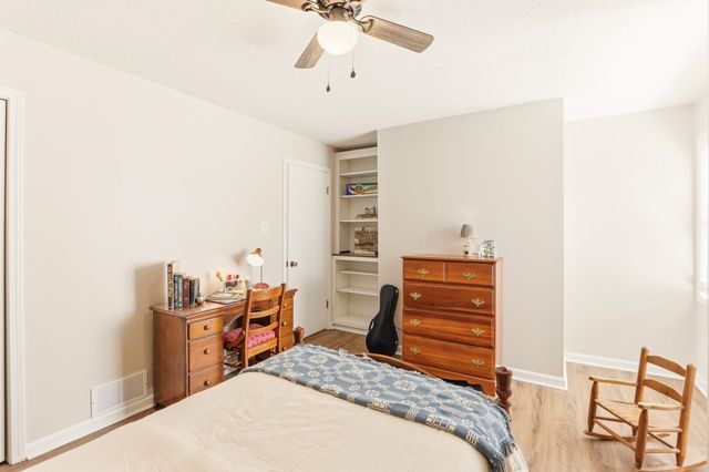 7160 BLUE GRASS LN, Germantown, TN 38138