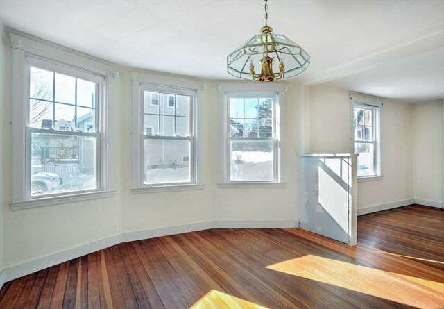 18 Valley Beach Ave, Hull, MA 02045