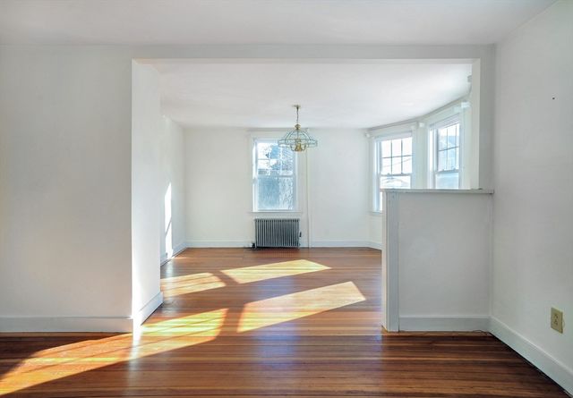 18 Valley Beach Ave, Hull, MA 02045