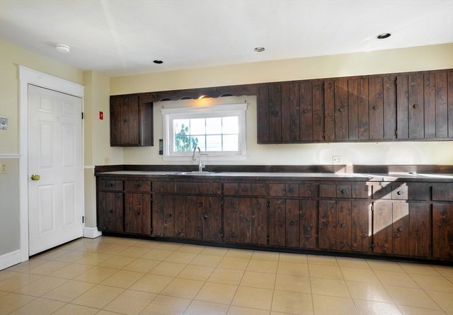 18 Valley Beach Ave, Hull, MA 02045