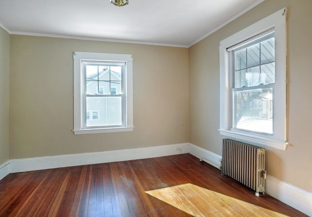 18 Valley Beach Ave, Hull, MA 02045