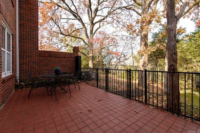 110 Cambridge Place, Little Rock, AR 72227