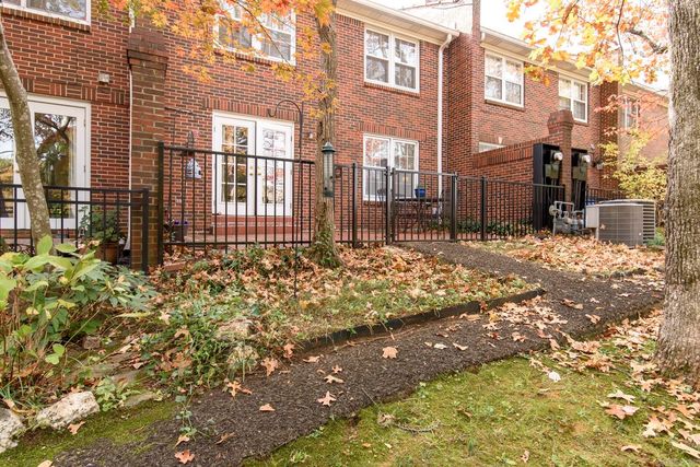 110 Cambridge Place, Little Rock, AR 72227