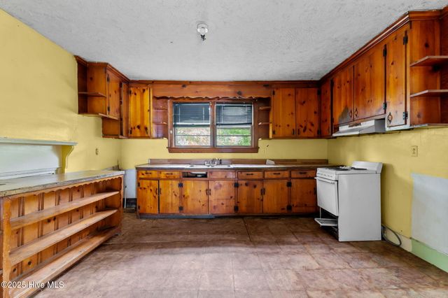 908 Vance Street E, Wilson, NC 27893