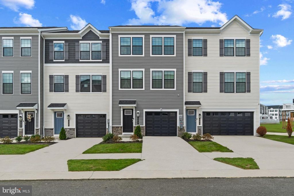 444 WHIRL LN, La Plata, MD 20646