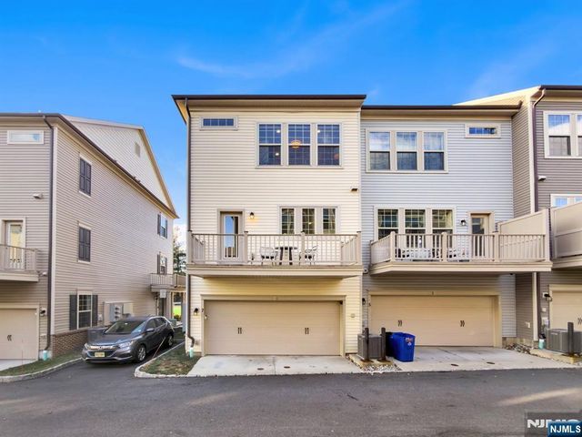 7 Ambrosia Court 107, Livingston, NJ 07039