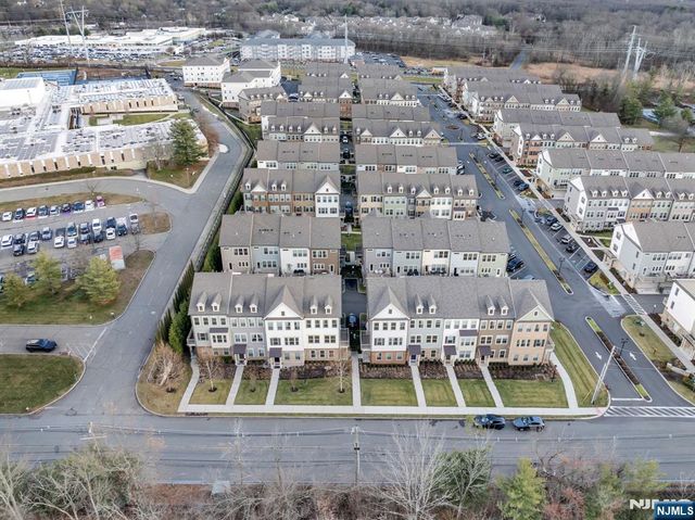 7 Ambrosia Court 107, Livingston, NJ 07039