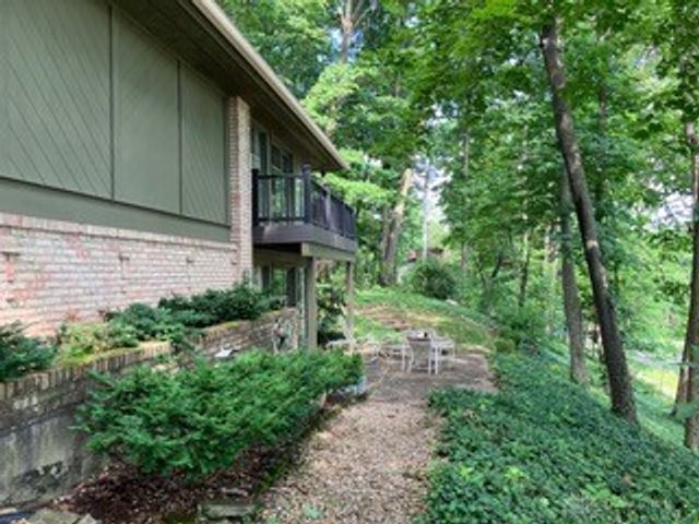 701 E Schantz Avenue, Oakwood, OH 45419