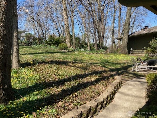701 E Schantz Avenue, Oakwood, OH 45419