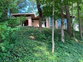 701 E Schantz Avenue, Oakwood, OH 45419