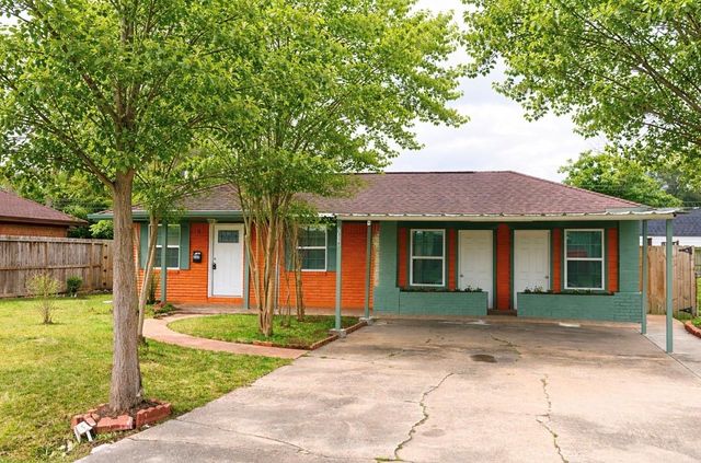 2330 Hillshire Drive, Deer Park, TX 77536