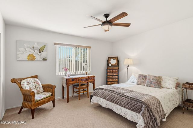 679 W Sunlight Lane, Tucson, AZ 85704