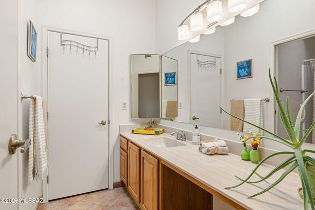 679 W Sunlight Lane, Tucson, AZ 85704