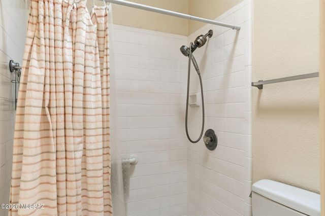 679 W Sunlight Lane, Tucson, AZ 85704