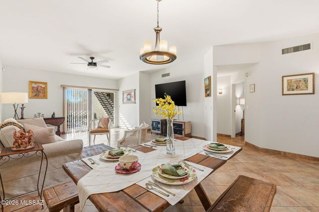 679 W Sunlight Lane, Tucson, AZ 85704