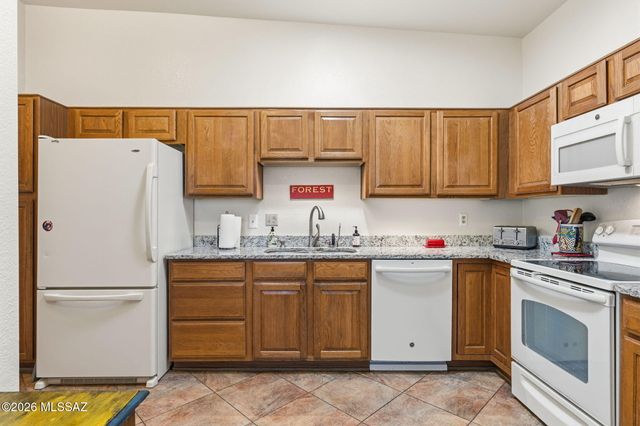 679 W Sunlight Lane, Tucson, AZ 85704