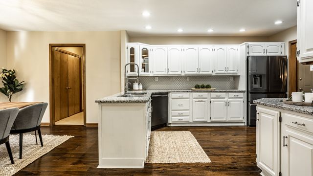 7321 Cherryhill Drive, Indianapolis, IN 46254