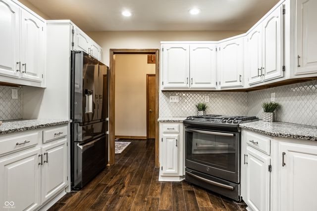 7321 Cherryhill Drive, Indianapolis, IN 46254