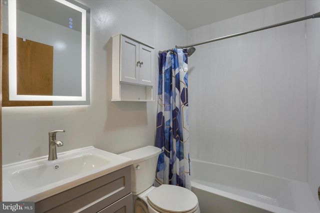 1921 DARTMOUTH ST, Camp Hill, PA 17011