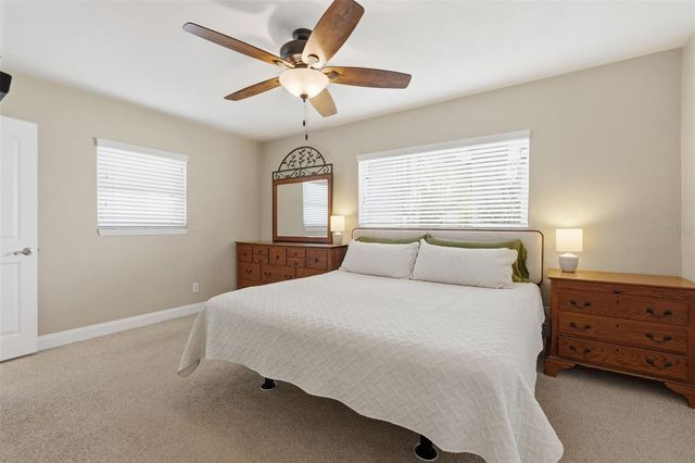 5665 34TH AVENUE N, St Petersburg, FL 33710