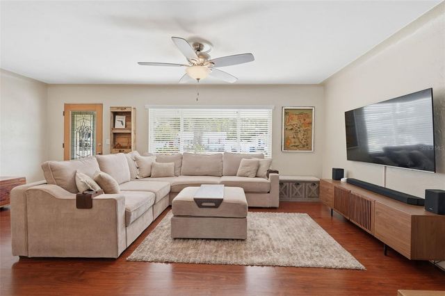 5665 34TH AVENUE N, St Petersburg, FL 33710