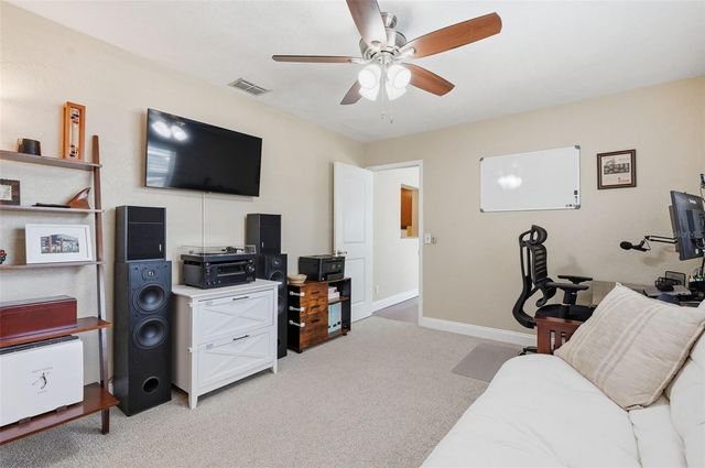 5665 34TH AVENUE N, St Petersburg, FL 33710